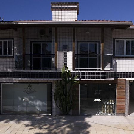 Residencial Adolfo - Mestre Naro 邦比尼亚斯 外观 照片