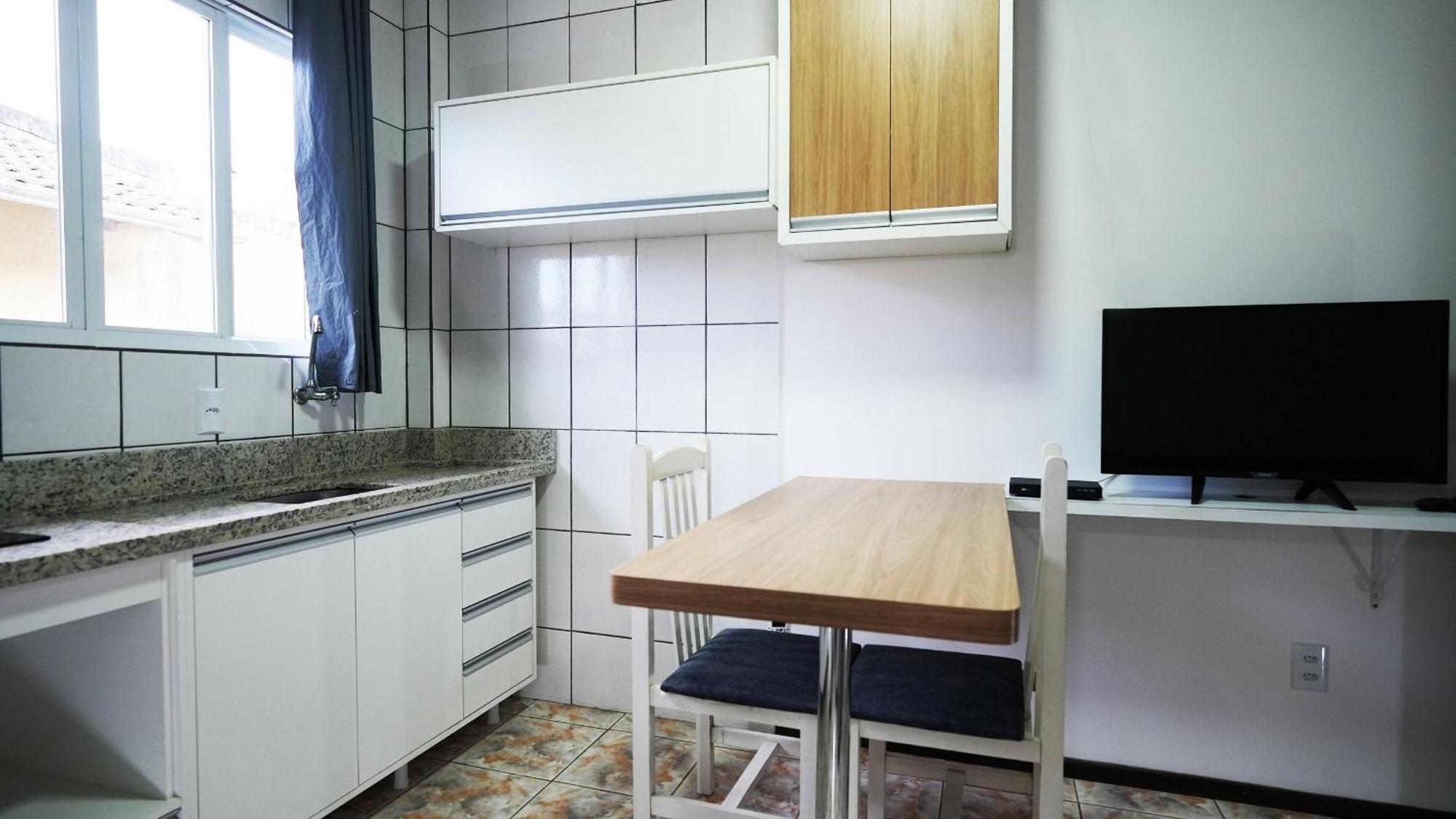 Residencial Adolfo - Mestre Naro 邦比尼亚斯 外观 照片