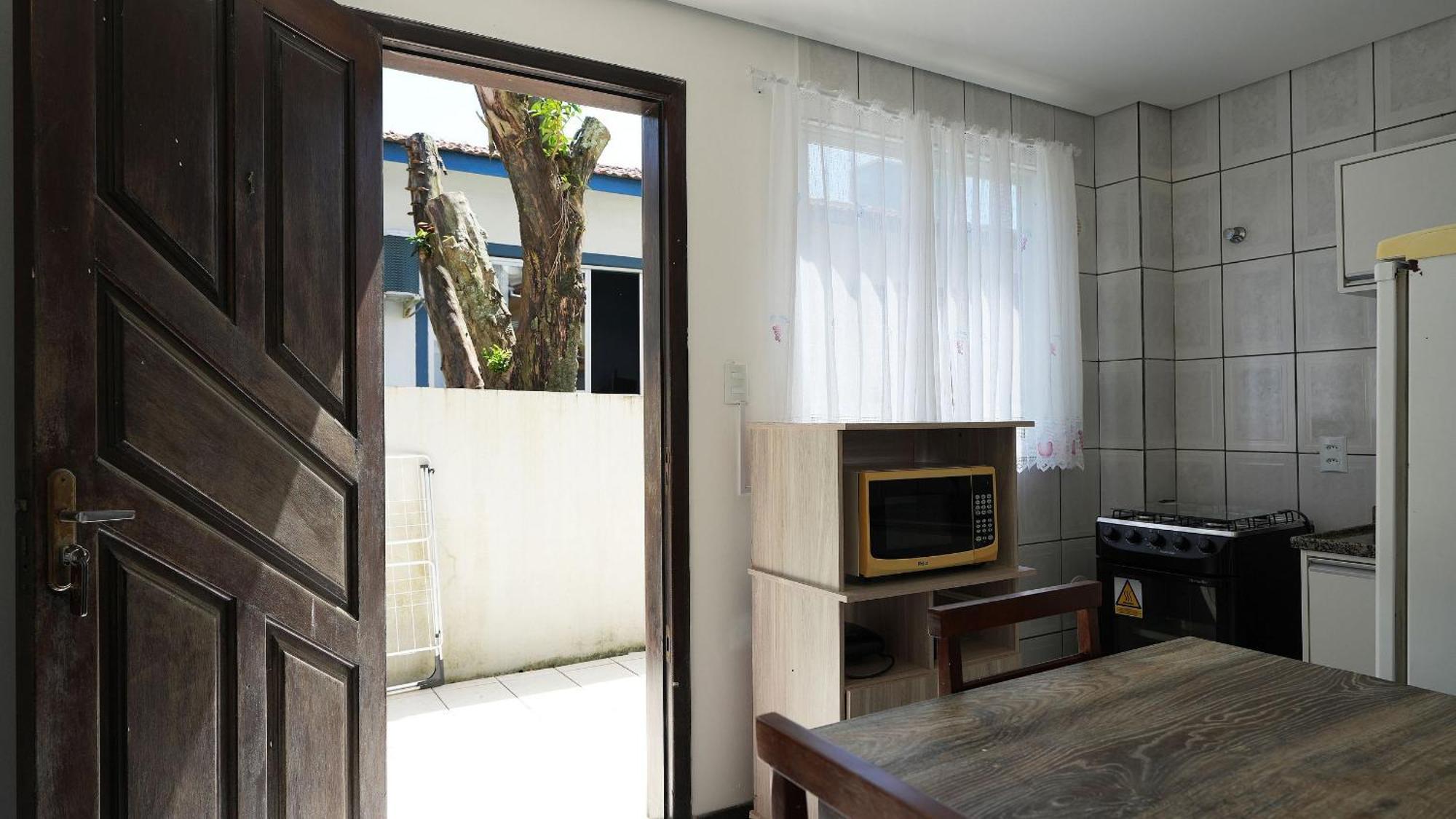 Residencial Adolfo - Mestre Naro 邦比尼亚斯 外观 照片