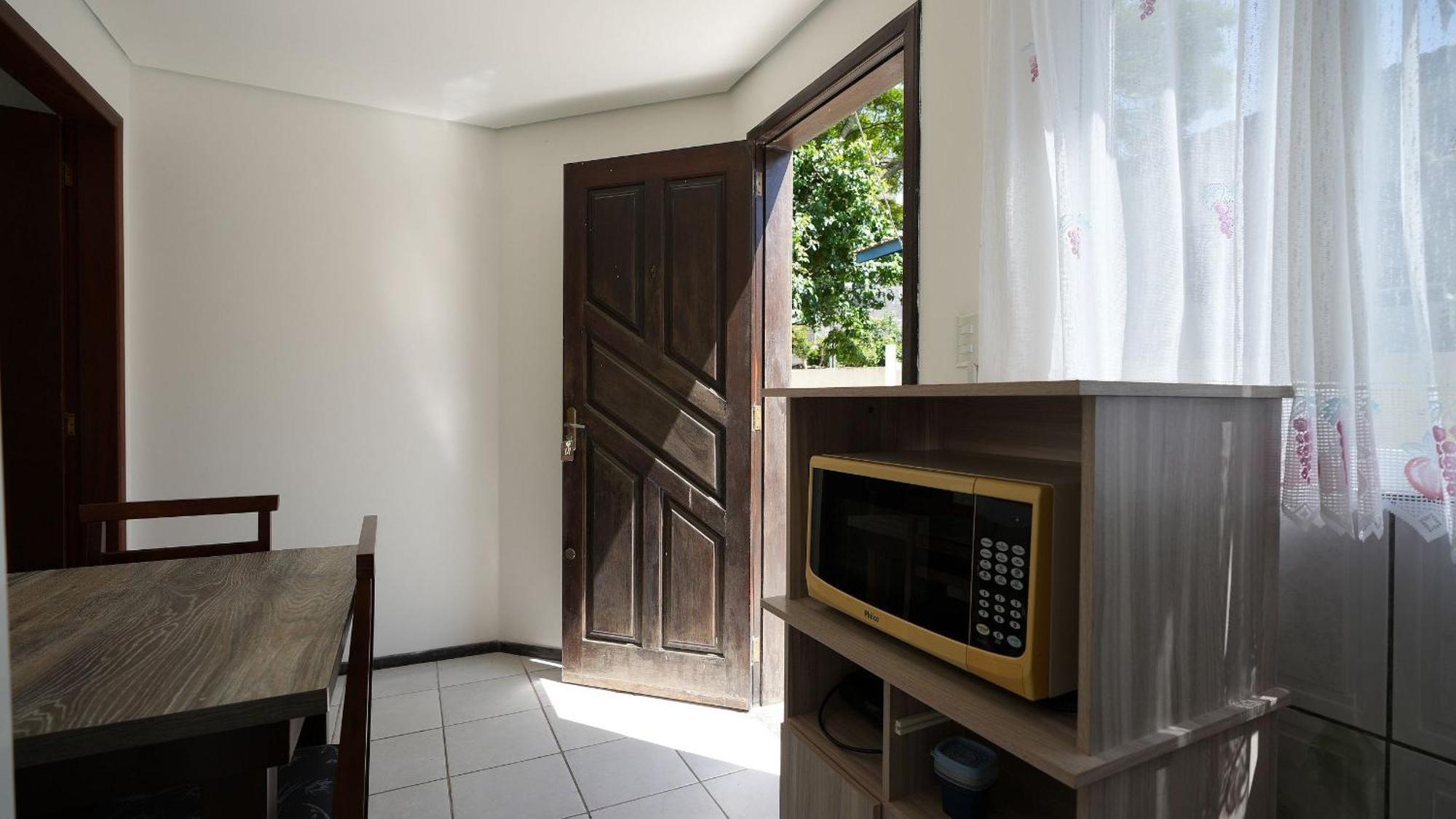 Residencial Adolfo - Mestre Naro 邦比尼亚斯 外观 照片
