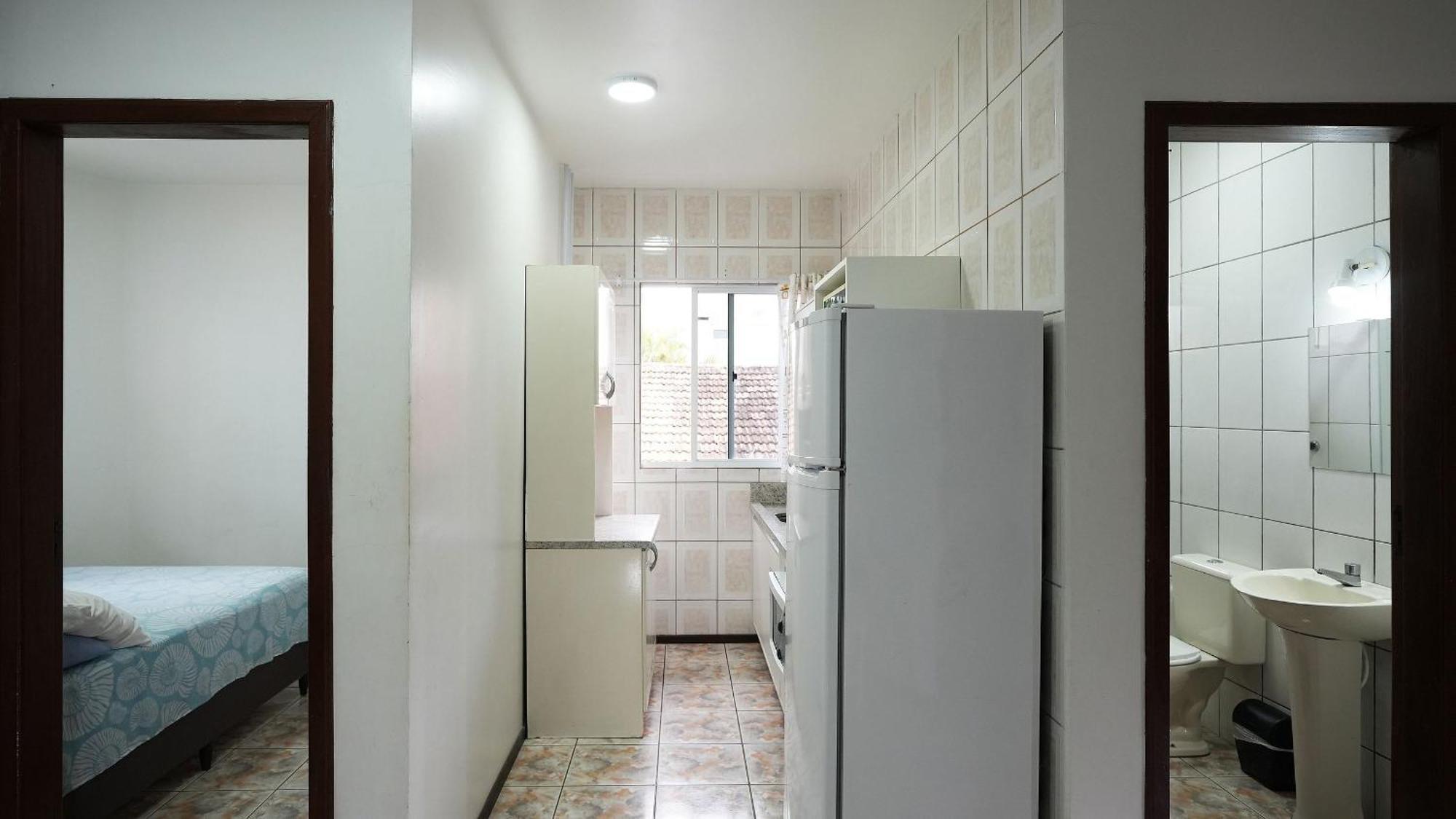 Residencial Adolfo - Mestre Naro 邦比尼亚斯 外观 照片