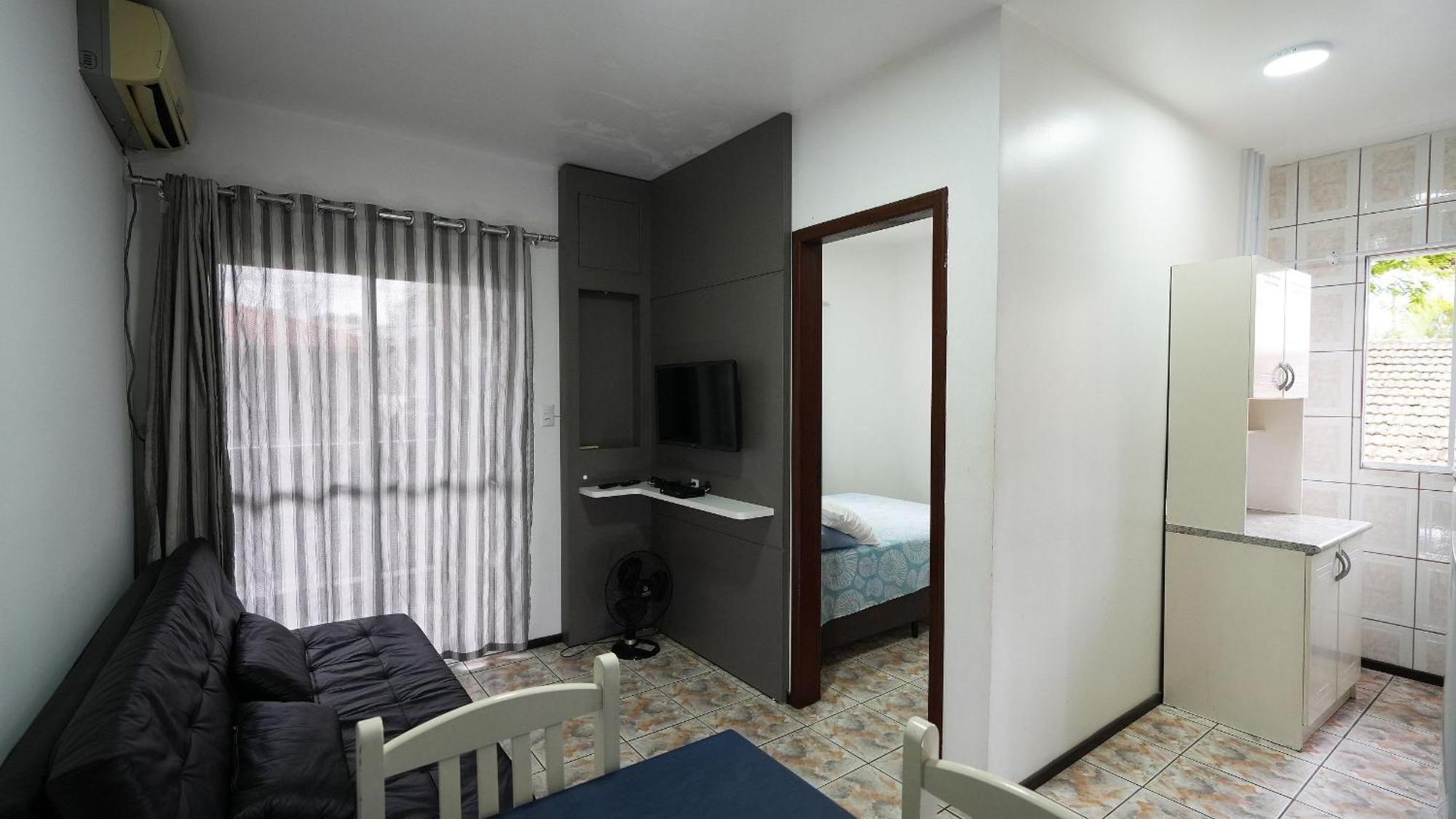 Residencial Adolfo - Mestre Naro 邦比尼亚斯 外观 照片