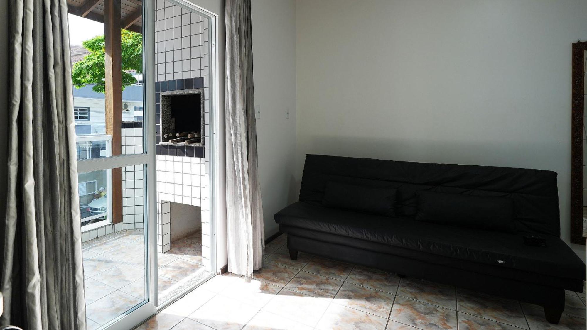 Residencial Adolfo - Mestre Naro 邦比尼亚斯 外观 照片